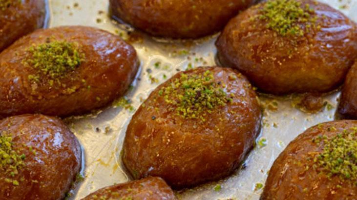 Şerbeti son zerresine kadar çeken şekerpare Tepside bir tane kalmayacak, tadı dillere destan