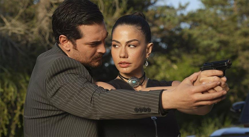 Demet Özdemir’den siyah-beyaz paylaşım Beğeni yağdı