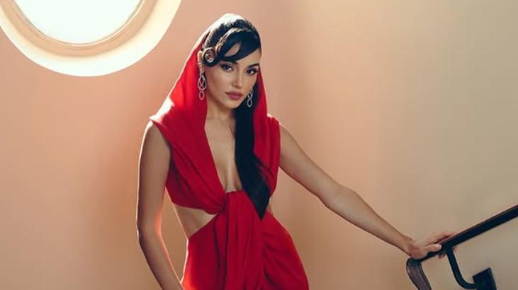 Hande Erçelden ayna pozu Karın kasları dikkat çekti