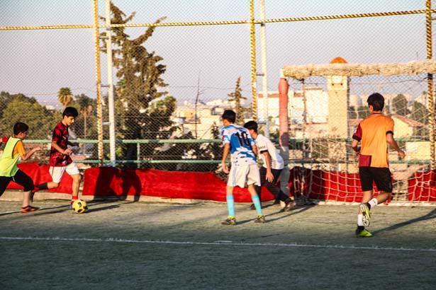 Mühendislik çalışması yapıldı, sonuç şaşırttı: Türkiye’de görülmemiş bir halı saha Mühendislik çalışması yapıldı, sonuç şaşırttı: Türkiye’de görülmemiş bir halı saha