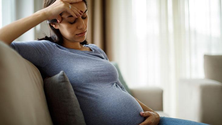 4-Pregnant women should lie down and rest.
