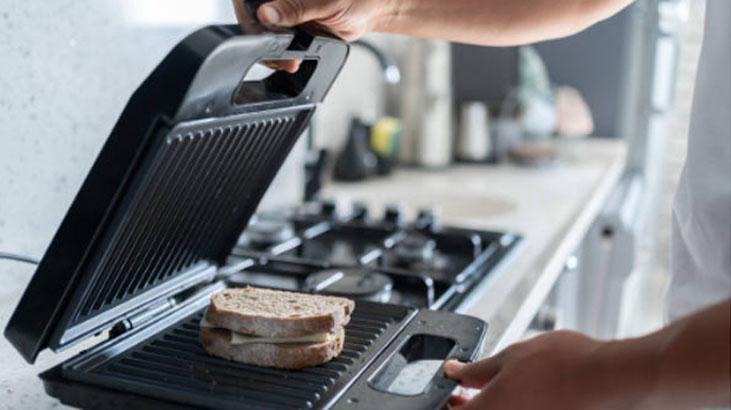 Tost makinesindeki sayıların sırrı çözüldü Yanlış biliyormuşuz, ısıyı değil süreyi ayarlıyor