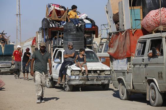 İsrail’in saldırıları nedeniyle Gazze’de zorunlu göç sürüyor