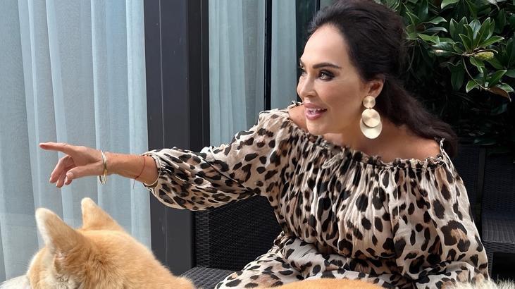 Yaza veda pozlarıyla Instagramı salladı Türkan Şoraydan yeni paylaşım