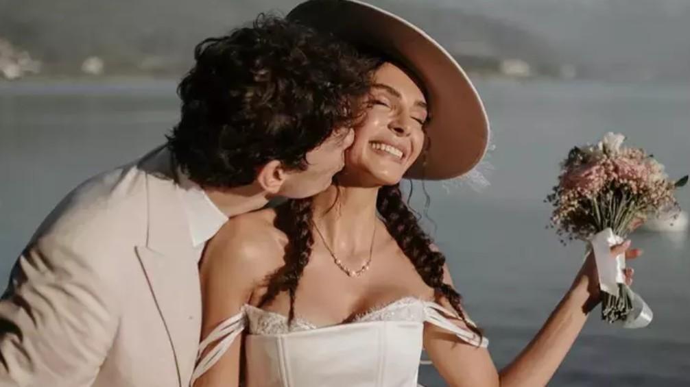 Ebru Şahin Instagramdan peş peşe paylaştı Yeni pozlarına beğeni yağdı
