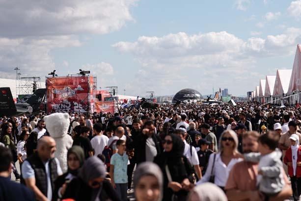 TEKNOFEST İstanbula son gün ilgi büyük İşte sıcak görüntüler