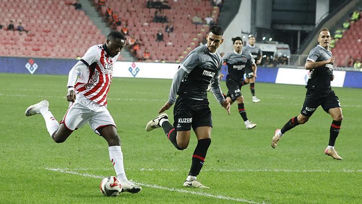 Samsunspor - Fatih Karagümrük maçından kareler