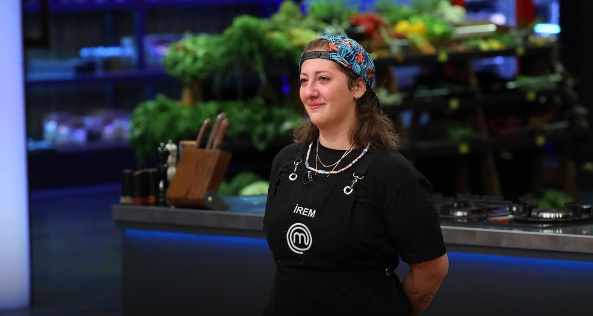 MASTERCHEF KİM ELENDİ VE KİM GİTTİ