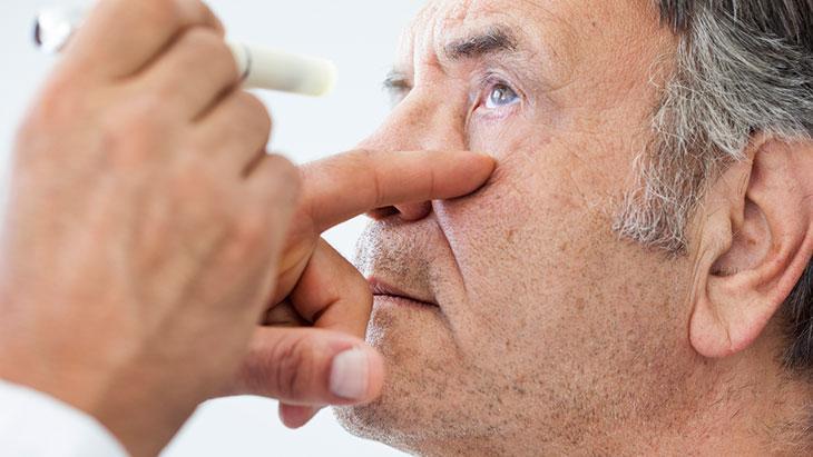 Tek veya iki taraflı göz kapağı düşüklüğü