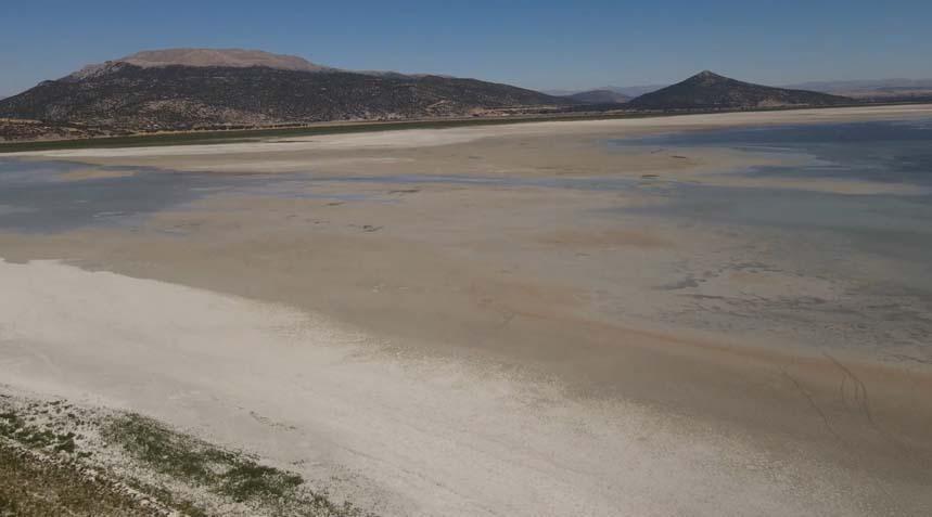 Türkiye’nin dördüncü büyük gölünde büyük şok İkiye bölündü: ‘Çok kötü durumda’