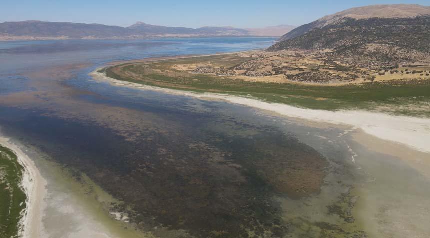 Türkiye’nin dördüncü büyük gölünde büyük şok İkiye bölündü: ‘Çok kötü durumda’