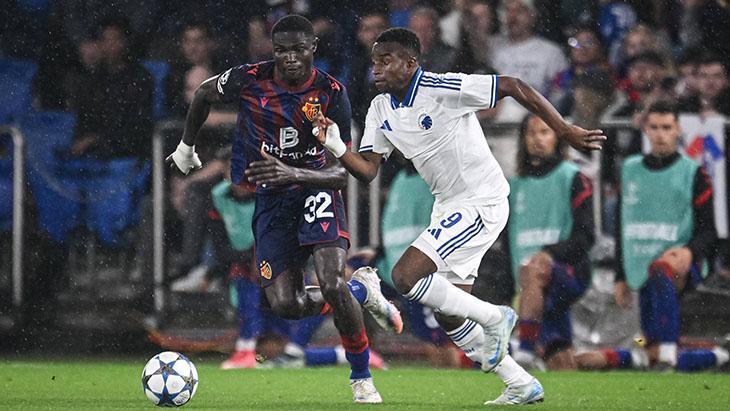 MİLLİ TAKIMDA DA OYNUYOR