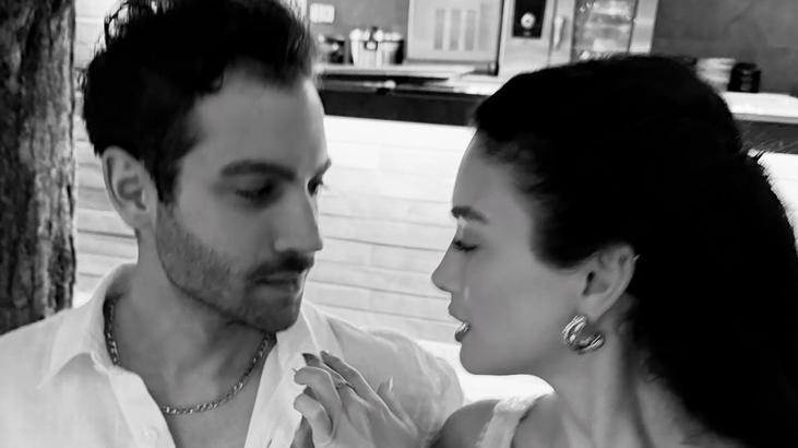 Doğum gününde aşka geldi Romantik pozları peş peşe paylaştı: Her gün yeniden sevmek Doğum gününde aşka geldi Romantik pozları peş peşe paylaştı: Her gün yeniden sevmek