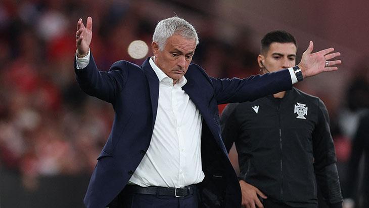 MOURINHONUN INTERİNE ELENDİK MOURINHONUN INTERİNE ELENDİK