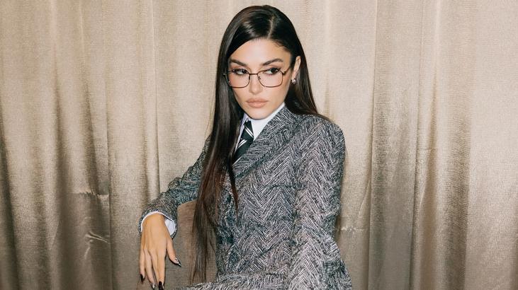 Hande Erçel Milano kombiniyle ortalığı yaktı geçti