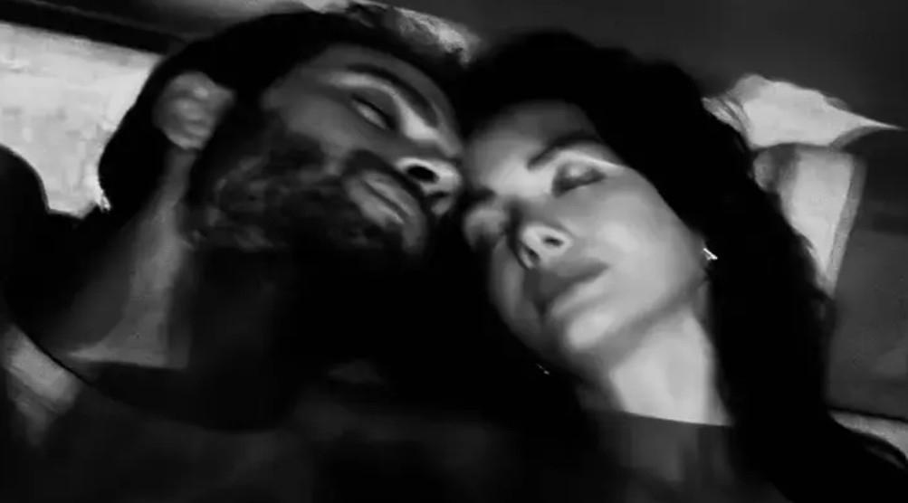 Özge Yağız 28 yaşına girdi Doğum gününü çocukluk fotoğrafıyla kutladı