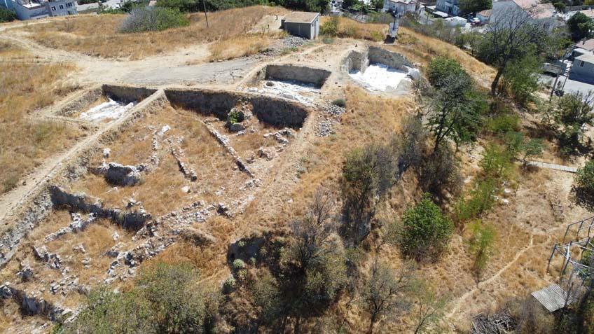 MAYDOSTA ELE GEÇEN BULUNTULARLA MİTOLOJİ GERÇEĞE DAHA YAKIN OLDUĞUNU SÖYLEYEBİLİRİZ