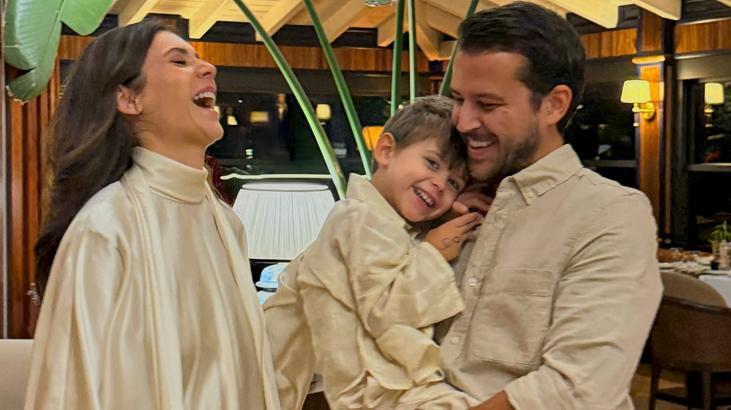 Mutlu aile tablosunu paylaştı Binlerce kez şükür Mutlu aile tablosunu paylaştı Binlerce kez şükür