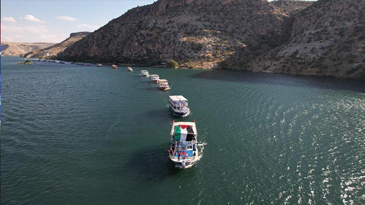 SUMUD FİLOSU SALDIRIYA MI UĞRADI SUMUD FİLOSU SALDIRIYA MI UĞRADI