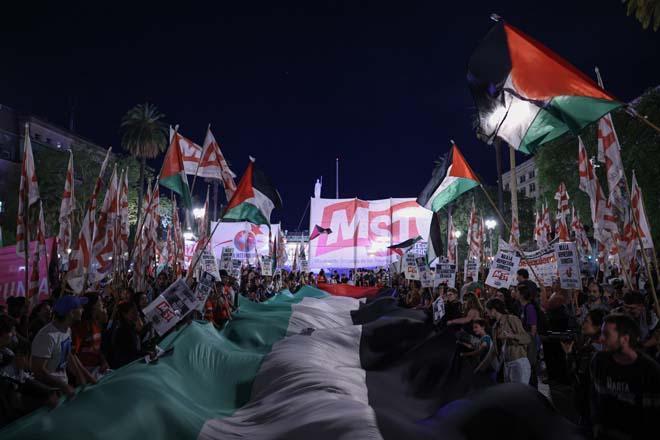 İsrail’in Sumud Filosu’na saldırısı dünyayı ayağa kaldırdı: Sokaklar doldu, grev kararı geldi