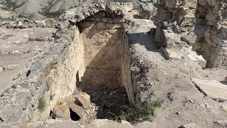 Gürcüler arıyordu, Türkler buldu Tonoz açıldı, Büyük Aşotun sırrı açığa çıktı Gürcüler arıyordu, Türkler buldu Tonoz açıldı, Büyük Aşotun sırrı açığa çıktı