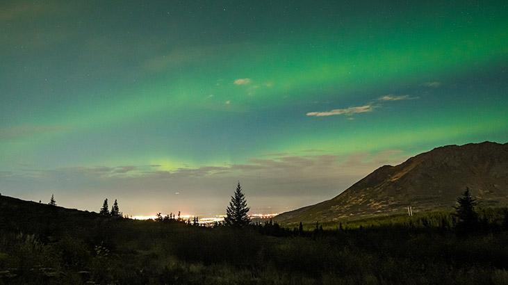 Anchorage’da kuzey ışıkları görsel şölen sundu