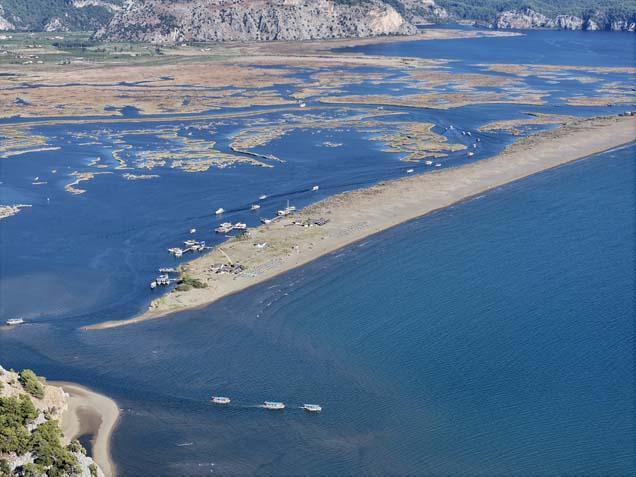 Dalyan Kanalı’nda Ekim büyüsü Labirenti andıran doğada sürprizlerle dolu bir yolculuk