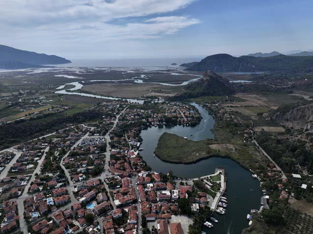 Dalyan Kanalı’nda Ekim büyüsü Labirenti andıran doğada sürprizlerle dolu bir yolculuk