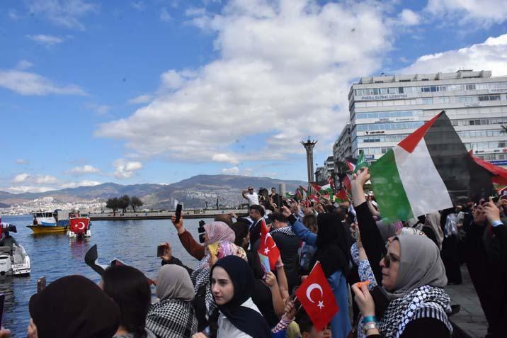 Türkiye genelinde Özgürlüğe Yürüyoruz yürüyüşleri Binlerce kişi akın etti