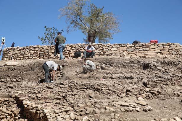 C YAPISINA YOĞUNLAŞTIK