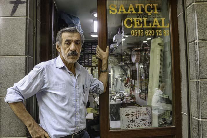 Kentin son ustası 4 metrekarelik dükkanda 55 yıllık bu işi yapıyor: ‘Kimse öğrenmek istemiyor