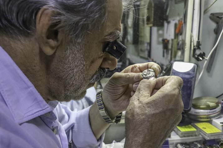 ‘MEKANİK SAATLER DAHA UZUN ÖMÜRLÜ’