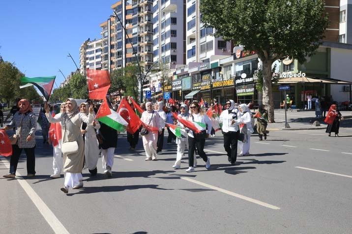 Filistin için el ele: ‘Gazze’nin sessiz çığlığına sesiz’
