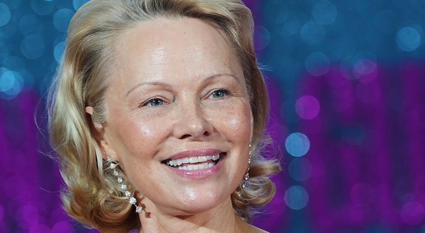 Yılların ikonik sarışını Pamela Anderson yeni saçıyla şaşırttı