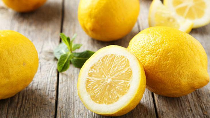 Katran bağlamış fırını tertemiz yapıyor Yarım limonla ilk günkü gibi, 10 dakikada pırıl pırıl Katran bağlamış fırını tertemiz yapıyor Yarım limonla ilk günkü gibi, 10 dakikada pırıl pırıl