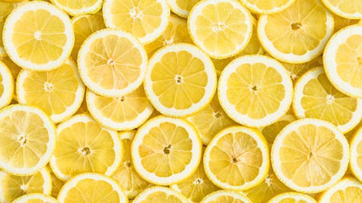 Katran bağlamış fırını tertemiz yapıyor Yarım limonla ilk günkü gibi, 10 dakikada pırıl pırıl Katran bağlamış fırını tertemiz yapıyor Yarım limonla ilk günkü gibi, 10 dakikada pırıl pırıl