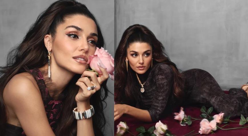 Moda dünyası onu konuşuyor: Hande Erçel’den ışıltılı çıkış Moda dünyası onu konuşuyor: Hande Erçel’den ışıltılı çıkış
