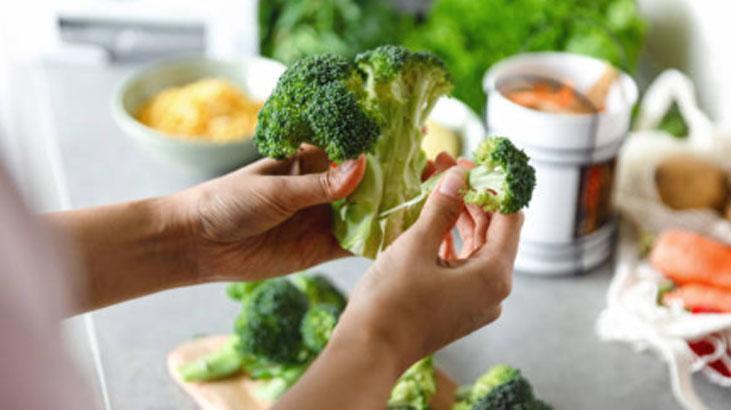 Pişerken yayılan brokoli kokusuna son Tadı değişmiyor, gereken şey 1 dilim ekmek