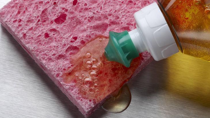 Markettekinden hiçbir farkı yok Bulaşıkları cam gibi parlatıyor, birkaç damla yeterli Markettekinden hiçbir farkı yok Bulaşıkları cam gibi parlatıyor, birkaç damla yeterli