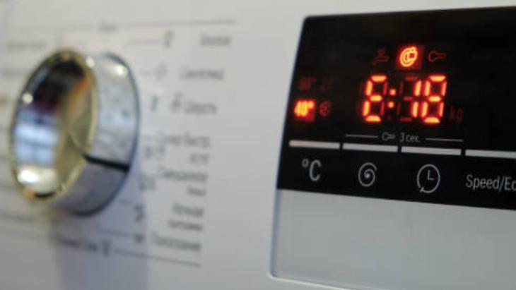 ZORLU LEKELER İÇİN ÖN ISLATMA YAPIN ZORLU LEKELER İÇİN ÖN ISLATMA YAPIN