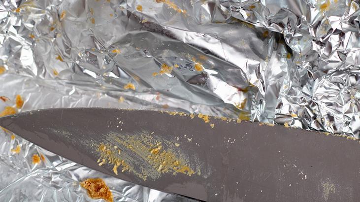 Körelen bıçaklar 1 dakikada jilet gibi Şeflerin gizli hilesi, folyoyla şipşak çözüm
