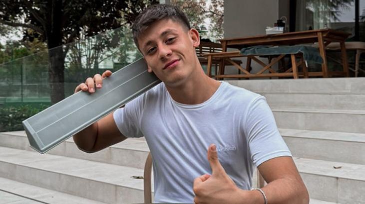 Selda Bağcan, Arda Gülerin paylaşımına kayıtsız kalmadı Tuttuğu takımı duyurdu Selda Bağcan, Arda Gülerin paylaşımına kayıtsız kalmadı Tuttuğu takımı duyurdu