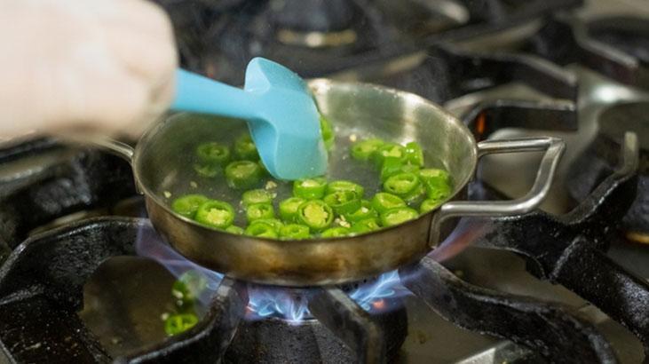 Evden çıkmadan hazır 5 dakikalık kahvaltılık tarif Biberi sütle deneyin, tadı nefis