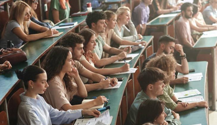 Öncelikli olarak burs verilecek öğrenciler kimlerdir Öncelikli olarak burs verilecek öğrenciler kimlerdir