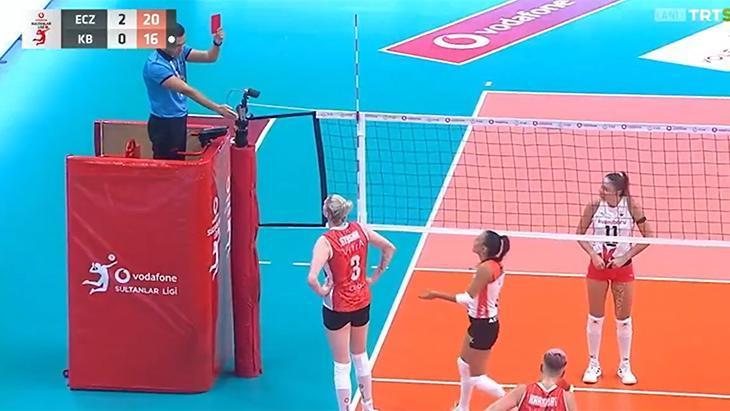 ALKIŞ TEPKİSİNE KIRMIZI KART