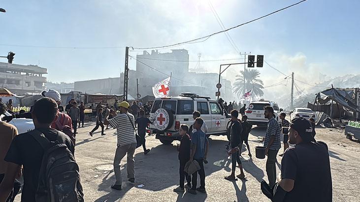 Hamas Gazzedeki İsrailli esirleri Kızılhaç heyetine teslim etti