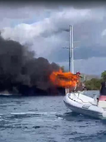 Denizin ortasında can pazarı Gulet tekne alev topuna döndü