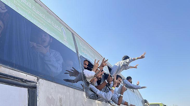 İsrailin serbest bıraktığı Filistinli esirlerin bir kısmı Gazzeye ulaştı