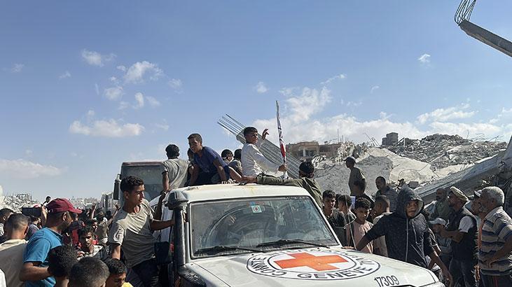 İsrailin serbest bıraktığı Filistinli esirlerin bir kısmı Gazzeye ulaştı