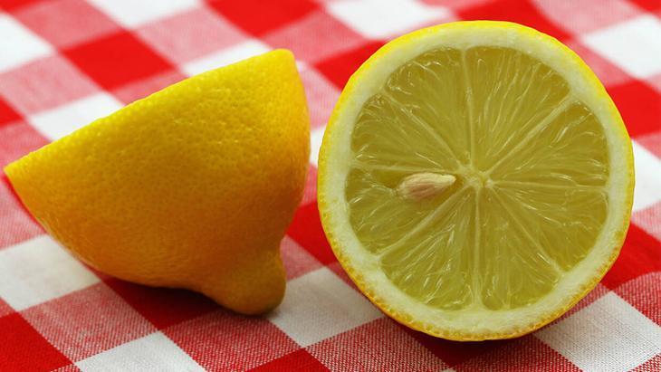 Baş ucuna limon koyan yorgunluğu unutuyor Korelilerin uyku sırrı, mışıl mışıl uyutuyor Baş ucuna limon koyan yorgunluğu unutuyor Korelilerin uyku sırrı, mışıl mışıl uyutuyor